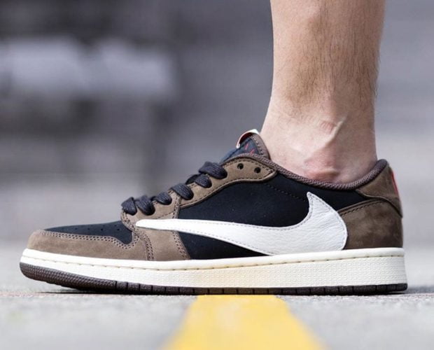 travis-scott-air-jordan-1-low-CQ4277-001-5