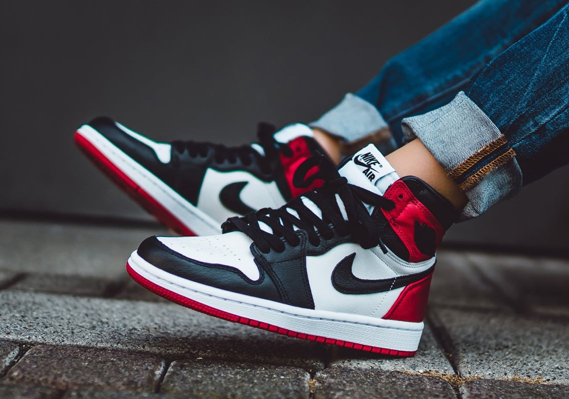 Air Jordan 1 Satin Black Toe BUNT