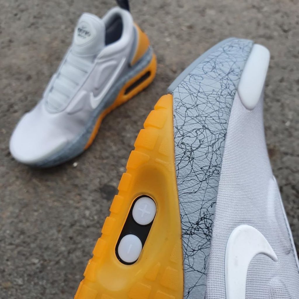 Nike-Adapt-LE-01-Grey-Yellow-CW7304-001-3